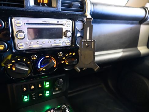 Used 2014 Toyota FJ Cruiser 4WD image 14