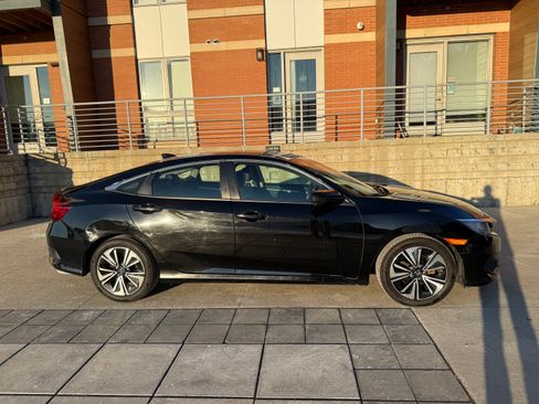 Used 2016 Honda Civic EX-L image 8
