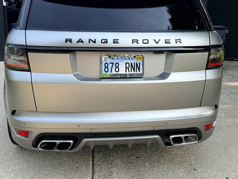 Used 2020 Land Rover Range Rover Sport SVR AWD/4WD image 2