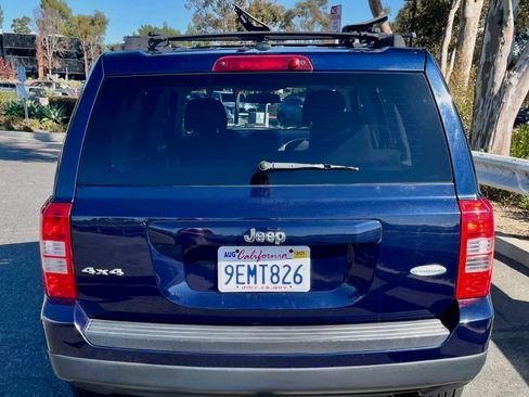 Used 2014 Jeep Patriot Latitude w/ Sun/Sound Group AWD/4WD image 10