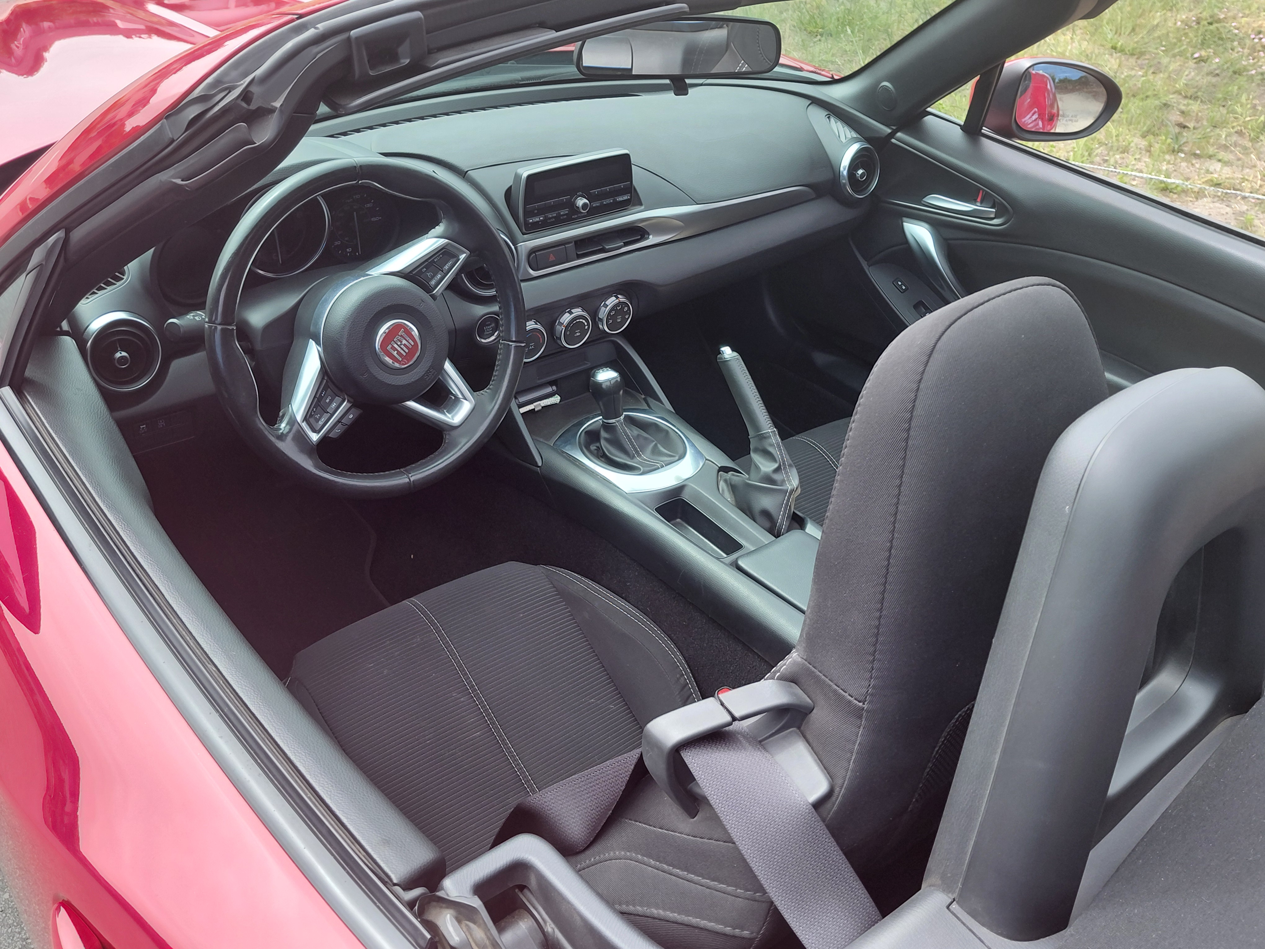 Used 2017 FIAT 124 Spider Classica RWD image 8