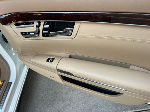 Used 2011 Mercedes-Benz S 550 image 20