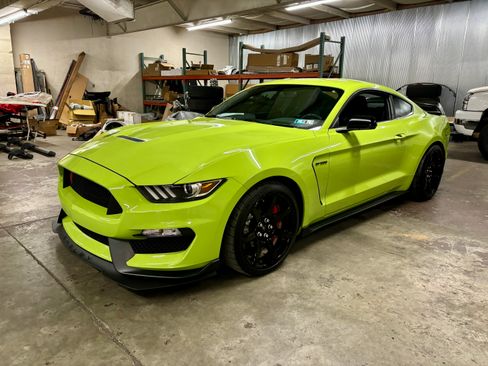 Used 2020 Ford Mustang Shelby GT350R w/ GT350R Equipment Group 920A image 5