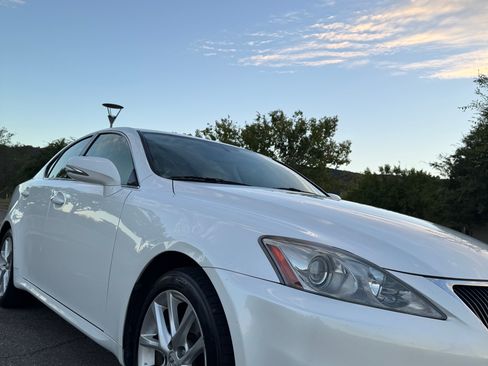 Used 2013 Lexus IS 250 w/ Premium Pkg Value Edition RWD image 5