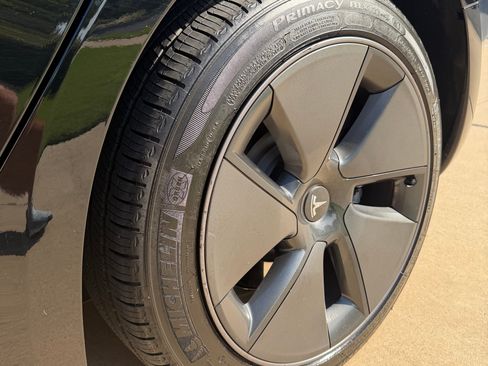 Used 2023 Tesla Model 3 Standard Range RWD image 10