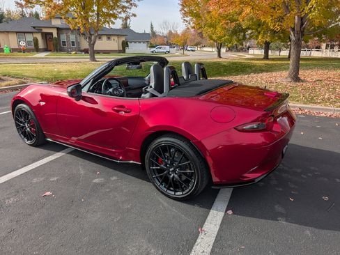 Used 2022 MAZDA MX-5 Miata Club w/ Brembo/BBS Recaro Package image 8