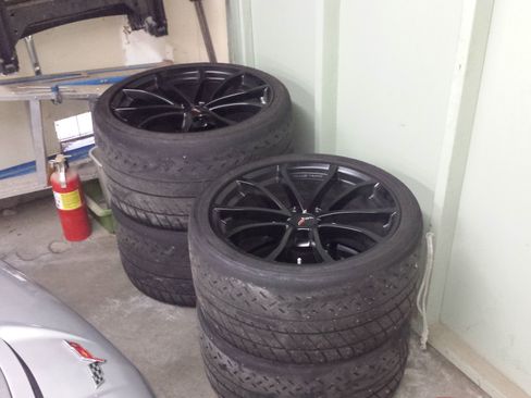 Used 2009 Chevrolet Corvette ZR1 w/ Preferred Equipment Group image 9