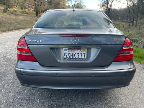 Used 2006 Mercedes-Benz E 350 Sedan image 12