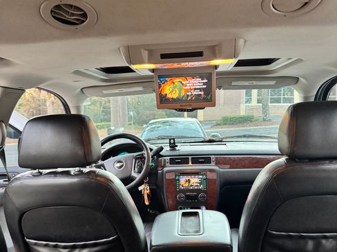 Used 2008 Chevrolet Tahoe 2WD Hybrid image 14