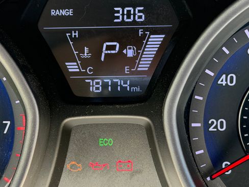 Used 2016 Hyundai Elantra SE FWD image 11