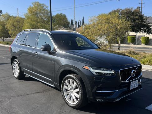 Used 2016 Volvo XC90 T6 Momentum w/ Momentum Plus Package image 2