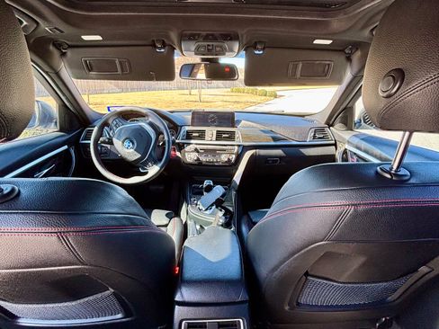 Used 2017 BMW 330i Sedan image 12