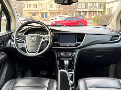 Used 2020 Buick Encore Essence image 8