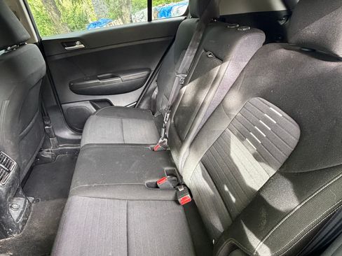 Used 2018 Kia Sportage LX AWD/4WD image 4