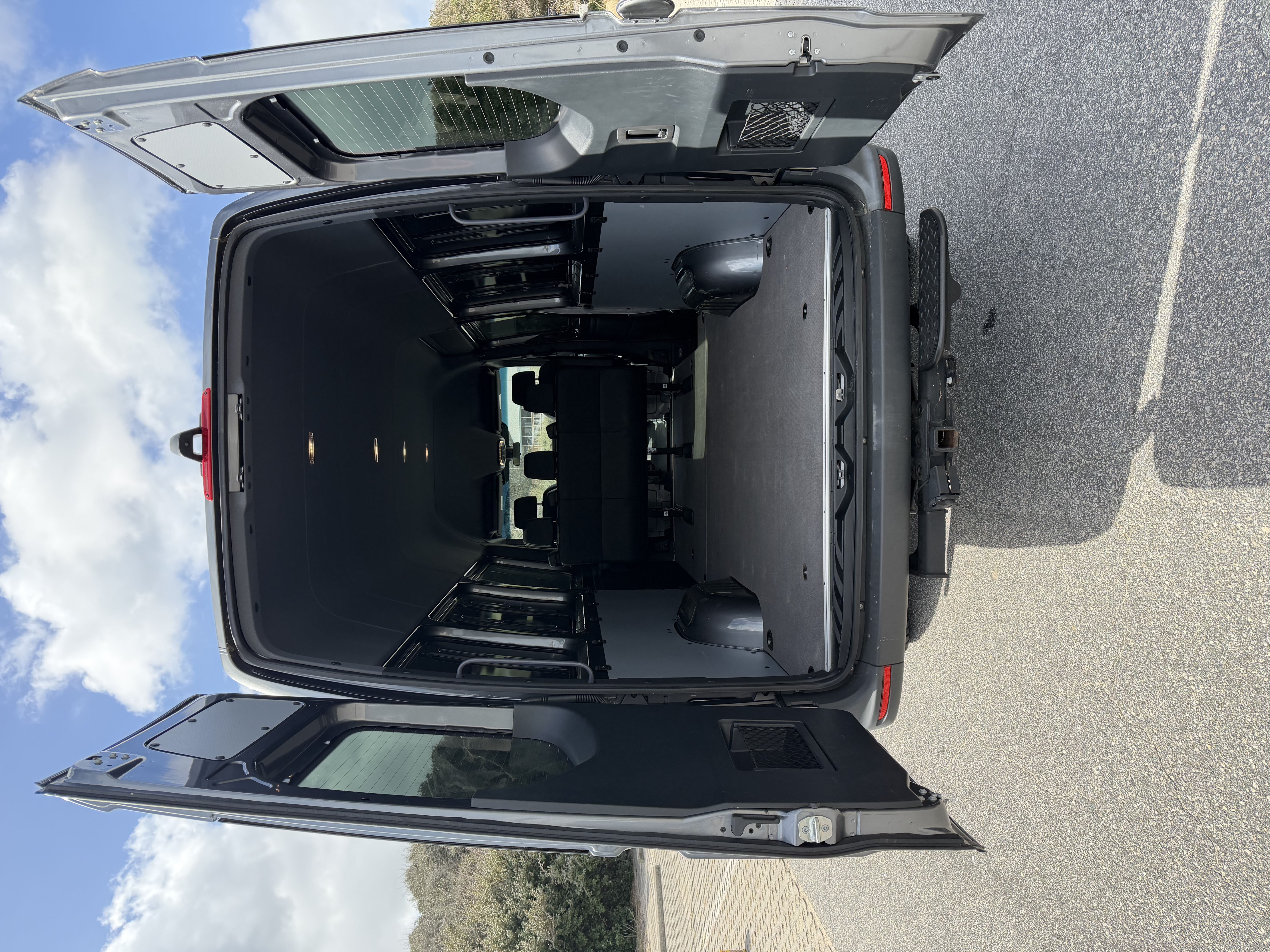 Used 2024 Mercedes-Benz Sprinter 2500 image 17