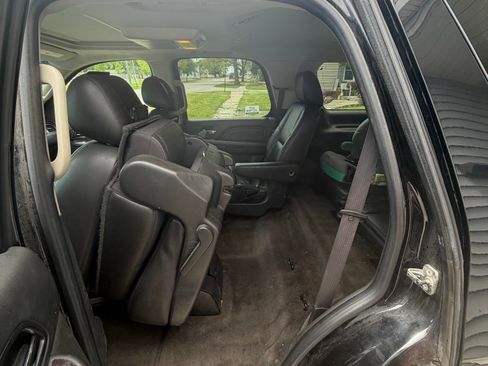 Used 2011 GMC Yukon Denali AWD/4WD image 8