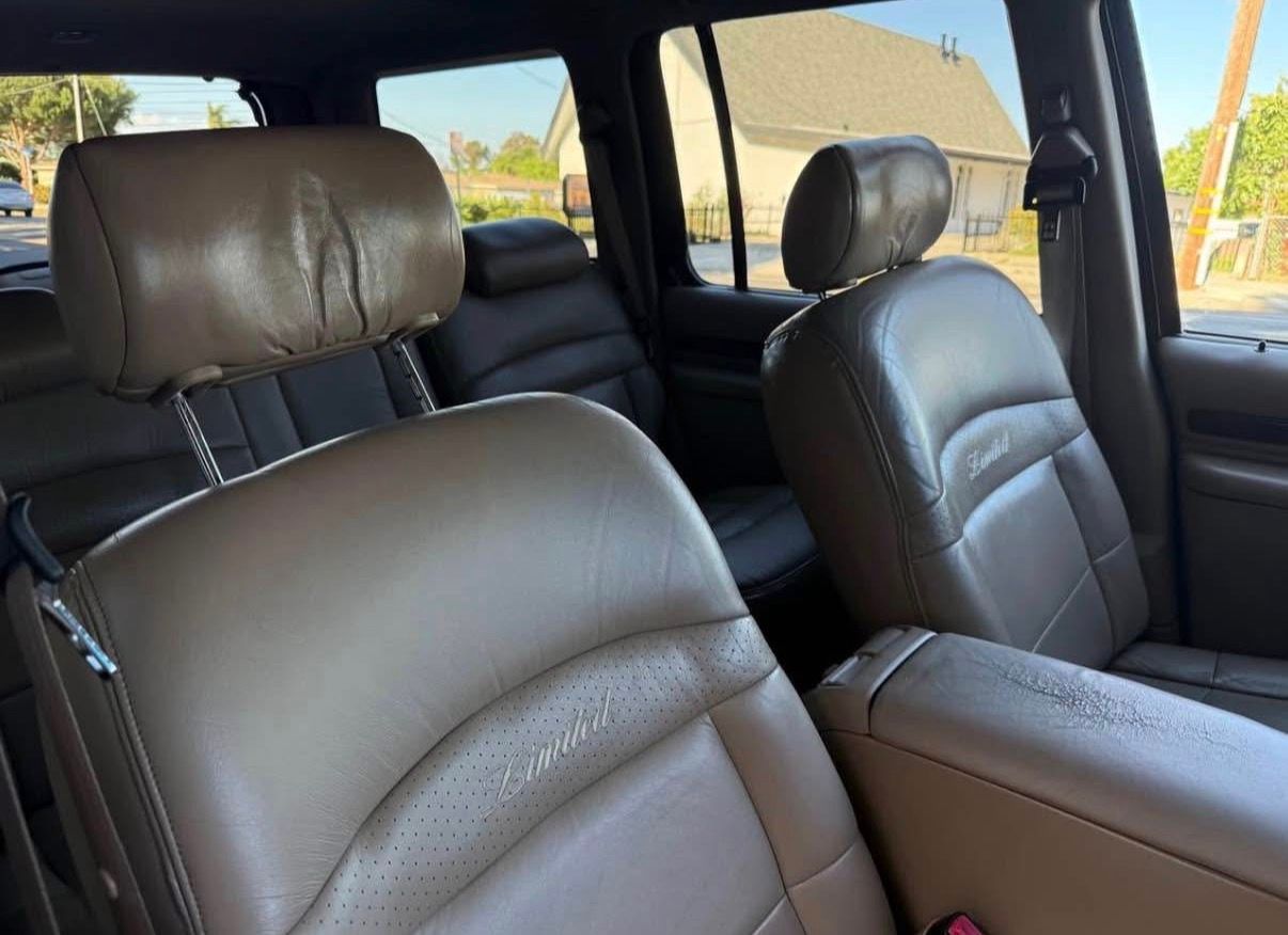 Used 2000 Ford Explorer Limited RWD image 17