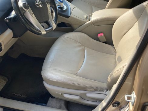 Used 2011 Toyota Prius Five image 9