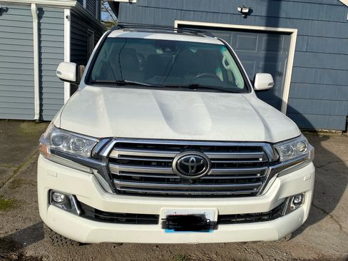 Used 2016 Toyota Land Cruiser image 1