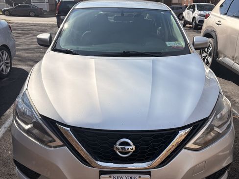 Used 2017 Nissan Sentra SV image 2