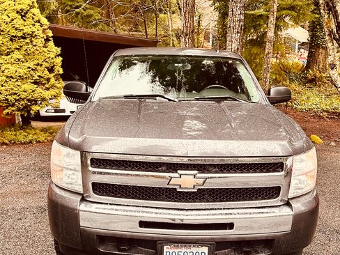 Used 2010 Chevrolet Silverado 1500 LT w/ Power Pack Plus image 1