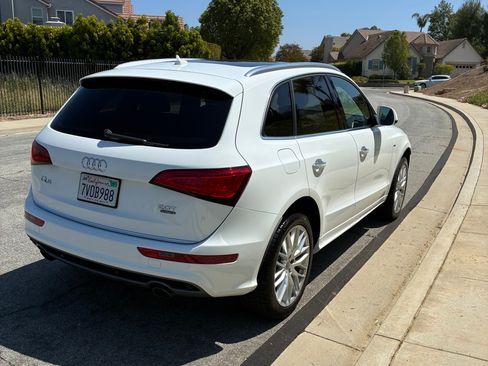 Used 2017 Audi Q5 2.0T Premium Plus w/ Technology Package AWD/4WD image 4