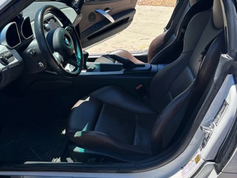 Used 2006 BMW M Roadster RWD image 9