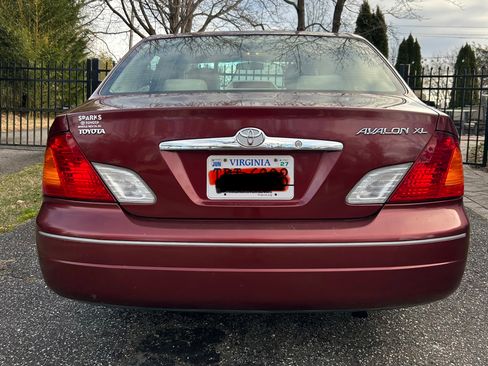 Used 2001 Toyota Avalon XL image 5