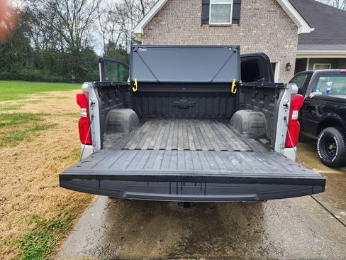 Used 2020 Chevrolet Silverado 1500 Custom image 10