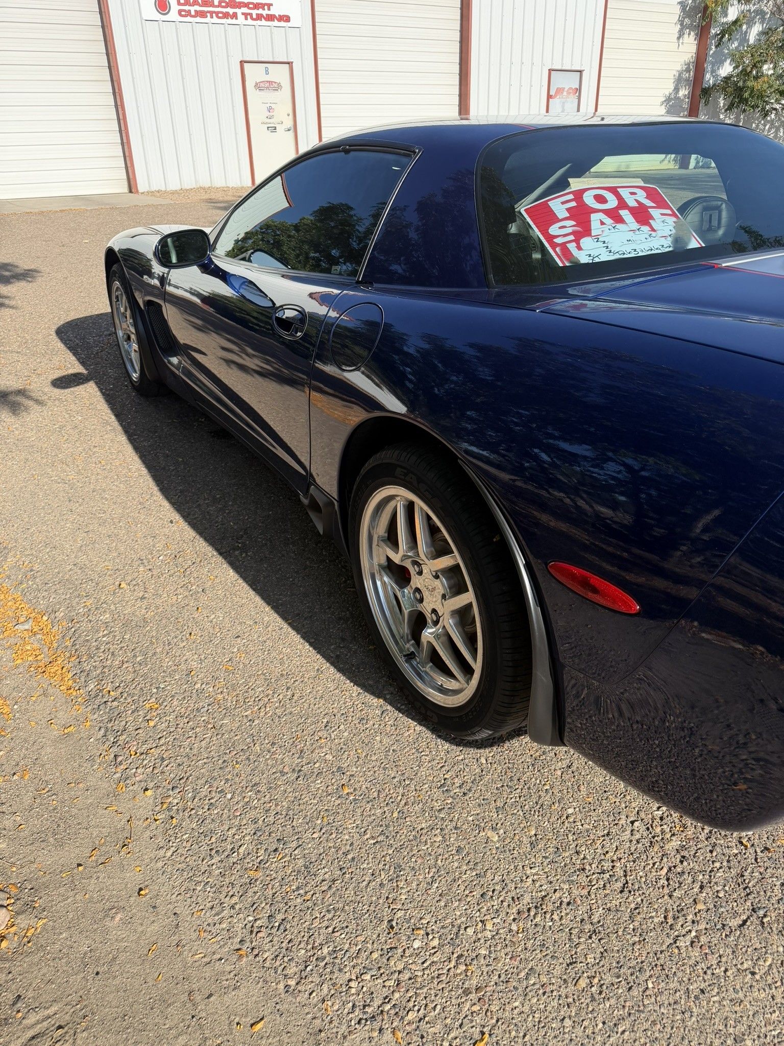 Used 2004 Chevrolet Corvette Z06 w/ Z06 Preferred Equipment Group RWD image 21