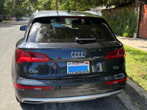 Used 2018 Audi Q5 2.0T Premium Plus w/ Premium Plus Package image 2