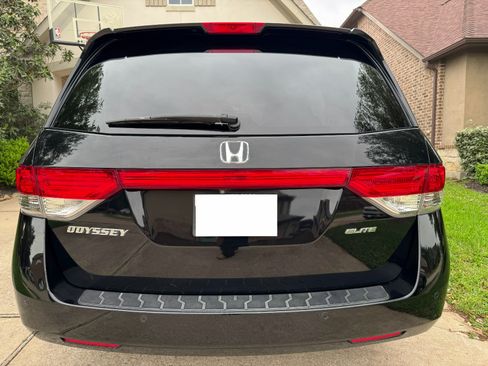 Used 2015 Honda Odyssey Touring Elite image 15