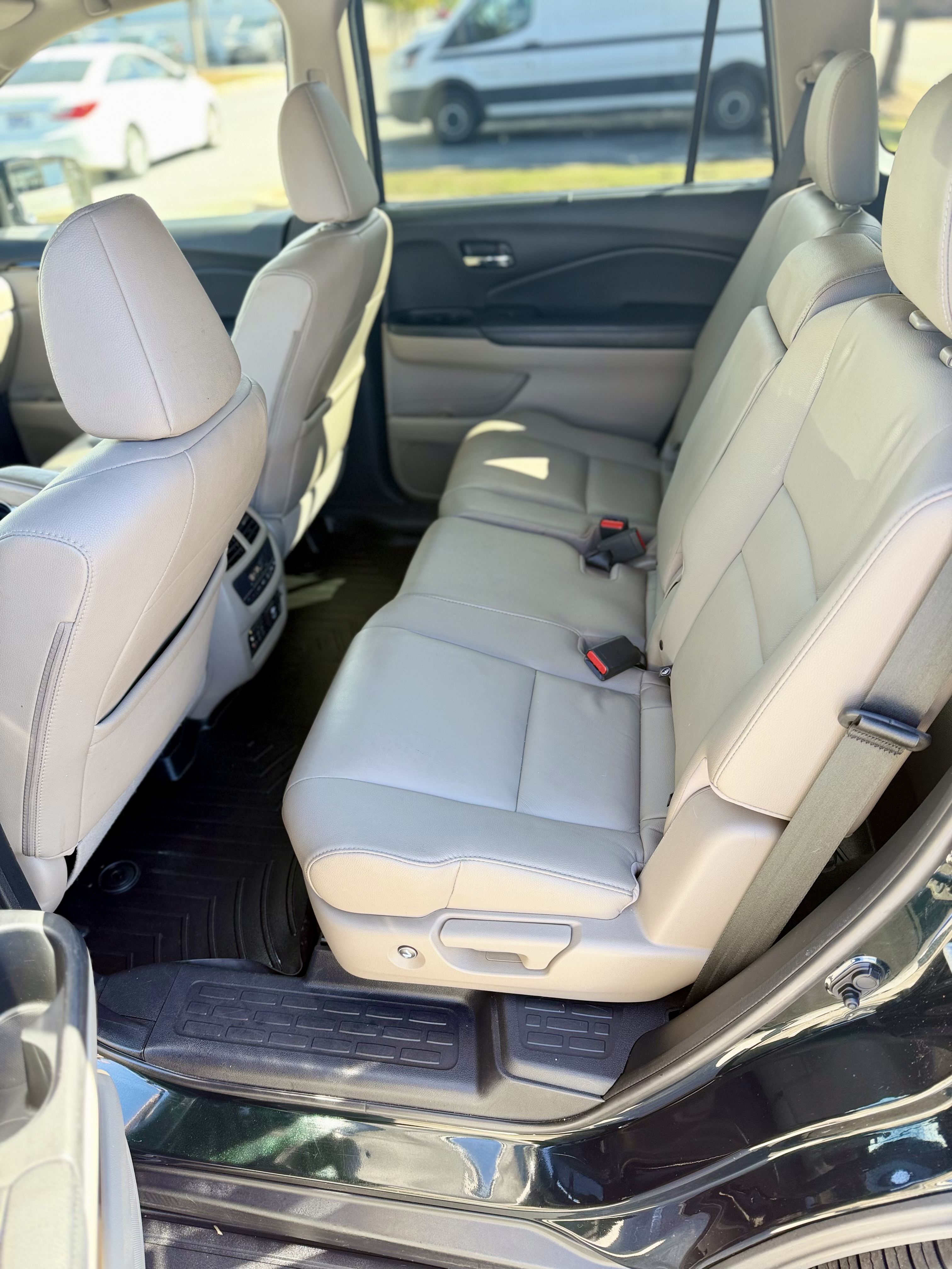 Used 2017 Honda Pilot Touring image 22