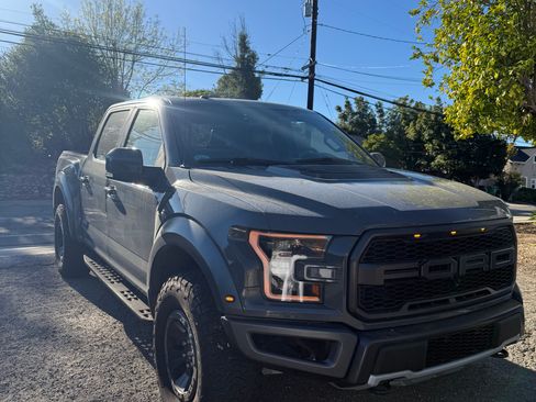 Used 2018 Ford F150 Raptor w/ Equipment Group 802A Luxury image 1