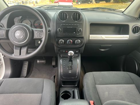 Used 2014 Jeep Compass Sport w/ Power Value Group image 16