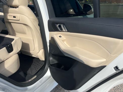 Used 2021 BMW X5 xDrive45e w/ M Sport Package image 2