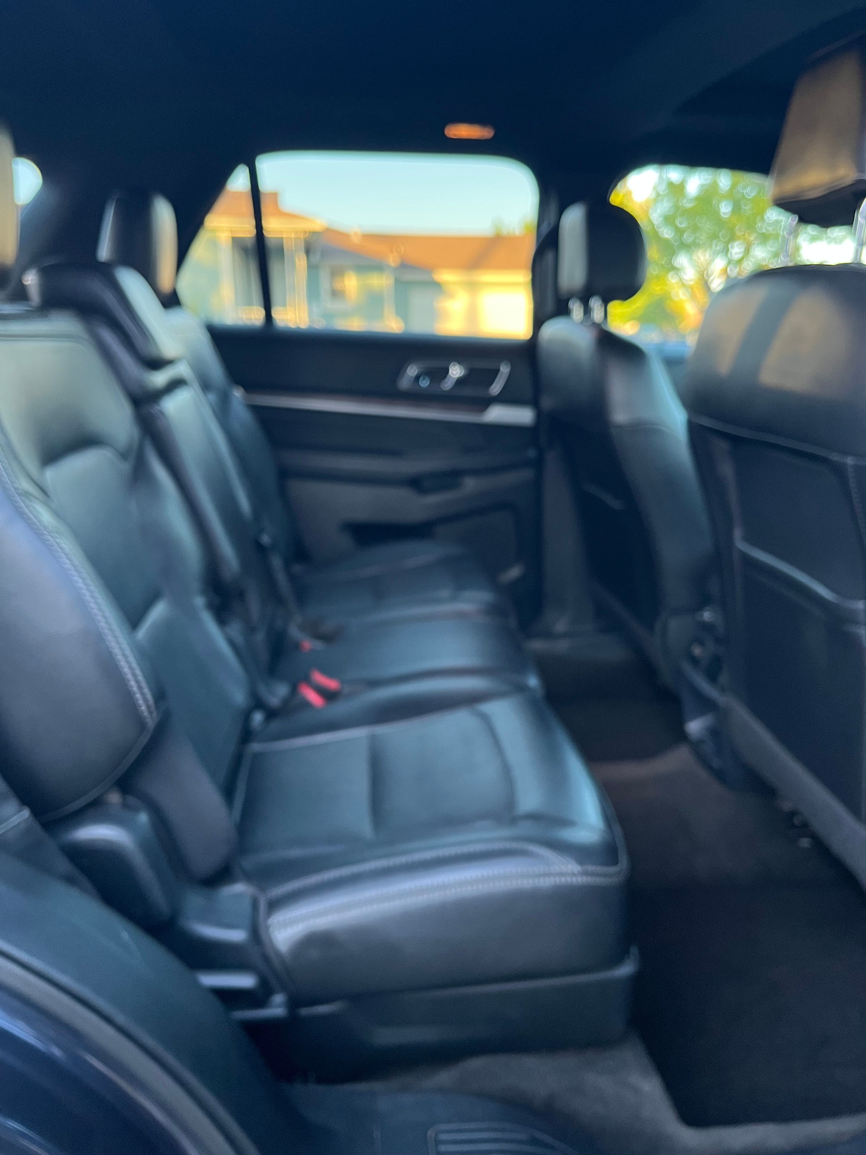 Used 2017 Ford Explorer Limited w/ Equipment Group 301A FWD image 15