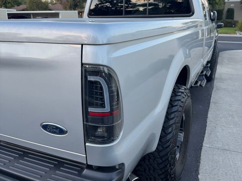 Used 2001 Ford F250 Long Bed image 6