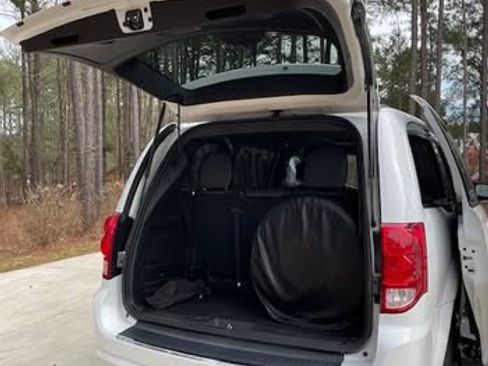 Used 2018 Dodge Grand Caravan GT image 5