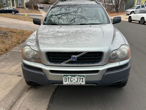 Used 2005 Volvo XC90 2.5T image 2