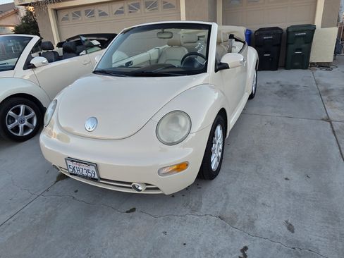 Used 2005 Volkswagen Beetle GLS image 1