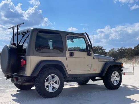 Used 2006 Jeep Wrangler Rubicon AWD/4WD image 6
