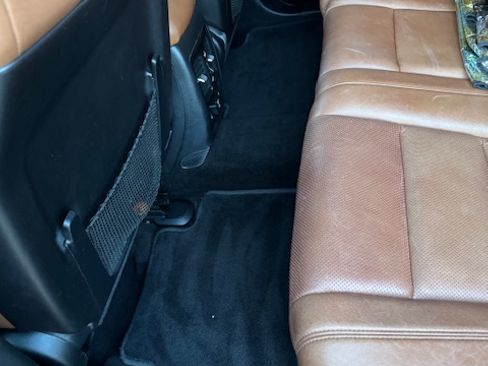 Used 2011 Jeep Grand Cherokee Overland image 18