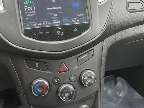 Used 2016 Chevrolet Trax LS image 12