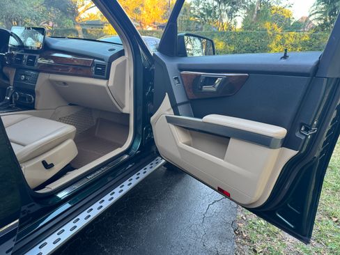 Used 2011 Mercedes-Benz GLK 350 2WD image 13
