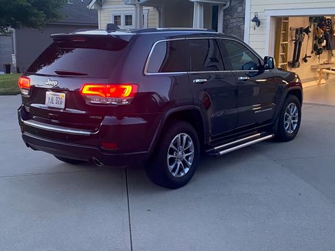 Used 2014 Jeep Grand Cherokee Limited AWD/4WD image 2