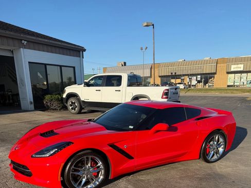 Used 2017 Chevrolet Corvette Stingray Coupe w/ 2LT Preferred Equipment Group RWD image 2