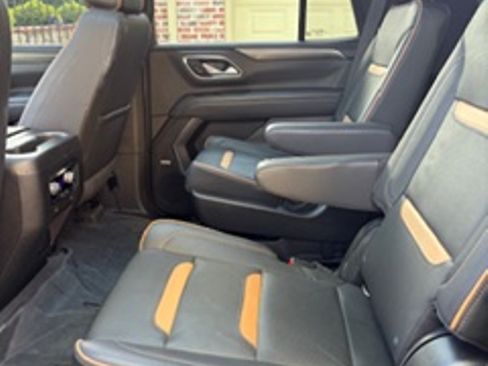 Used 2022 GMC Yukon AT4 image 11