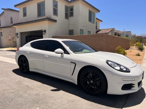 Used 2014 Porsche Panamera image 4