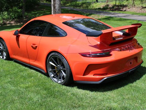 Used 2018 Porsche 911 GT3 image 9